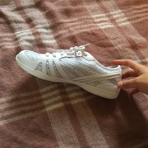 Varsity cheerleading shoes